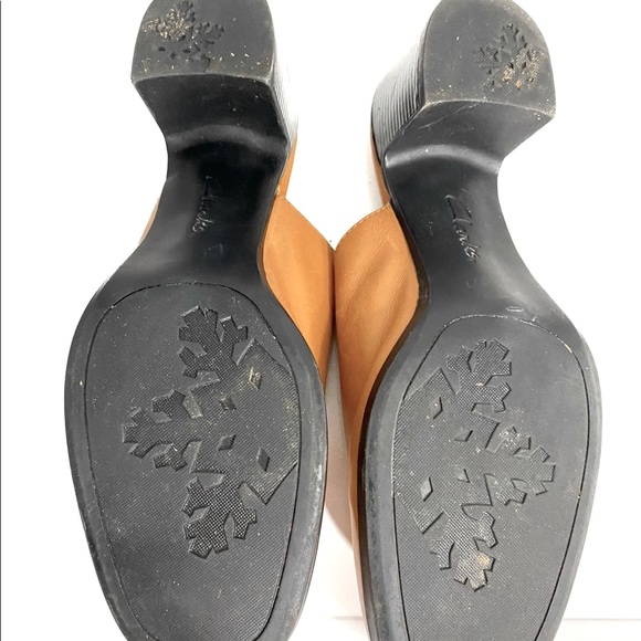 Clarks - Picture 4 of 4